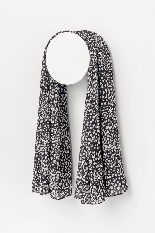 Countryside Cottage Hijab