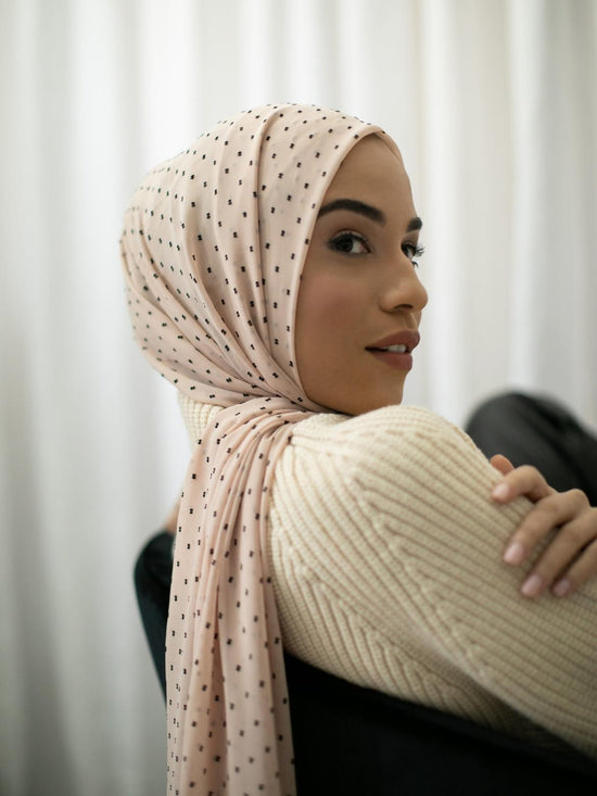 Musling Aktiver upassende Haute Hijab - Hijabs & Accessories for the World's Most Powerful Women