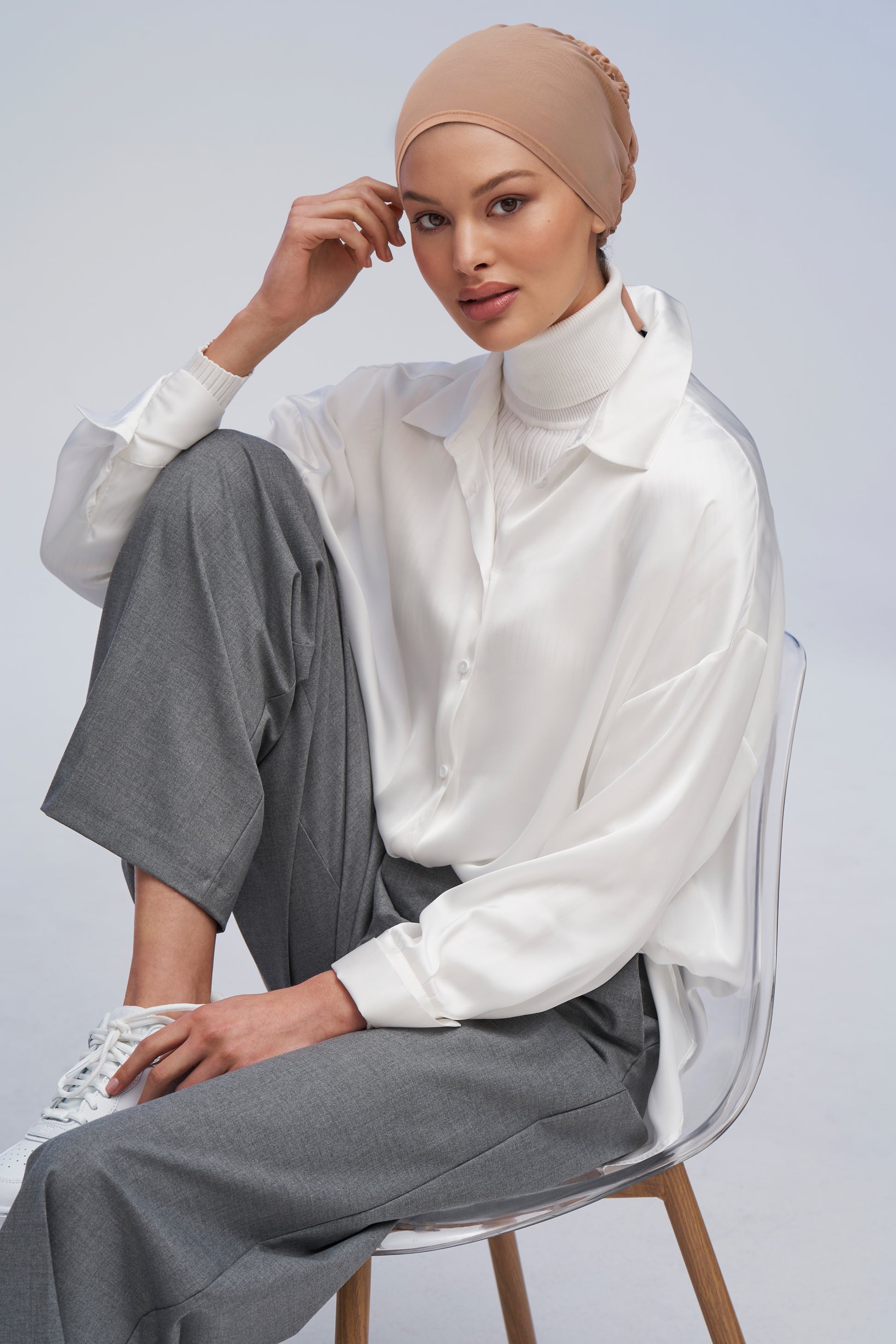 PeacePray Silk Satin Lined Hijab Undercap, Premium Non-Slip Hijab  Underscarf, Adjustable Tightness to Your Liking, Black, One Size :  : Fashion