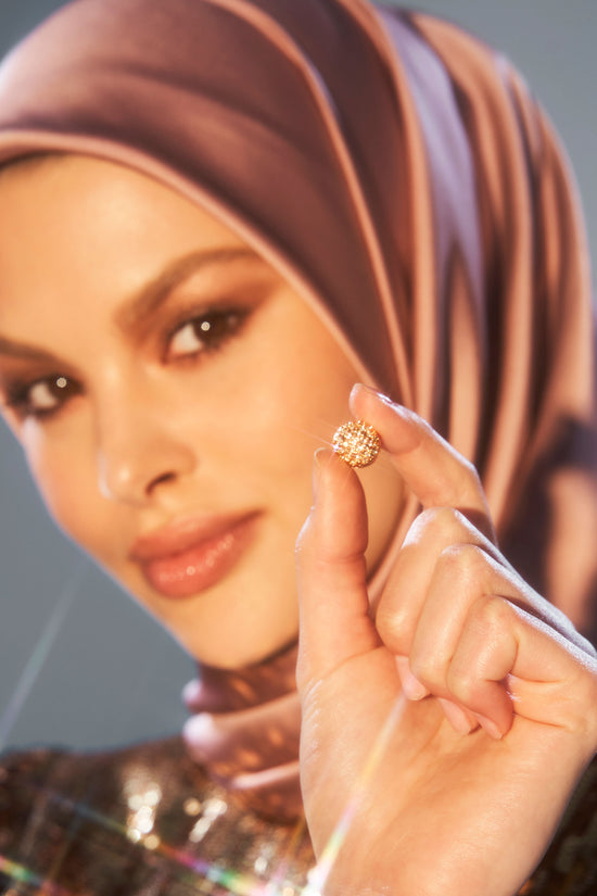 haute hijab magnet